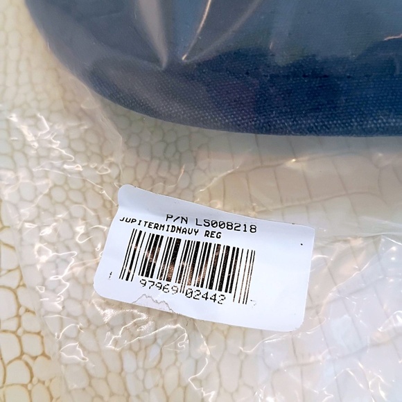 (Sold Out) Brand New (Factory Sealed) Tiger Woods Jupiter Mid Hat Navy Regular - Picture 6 of 8